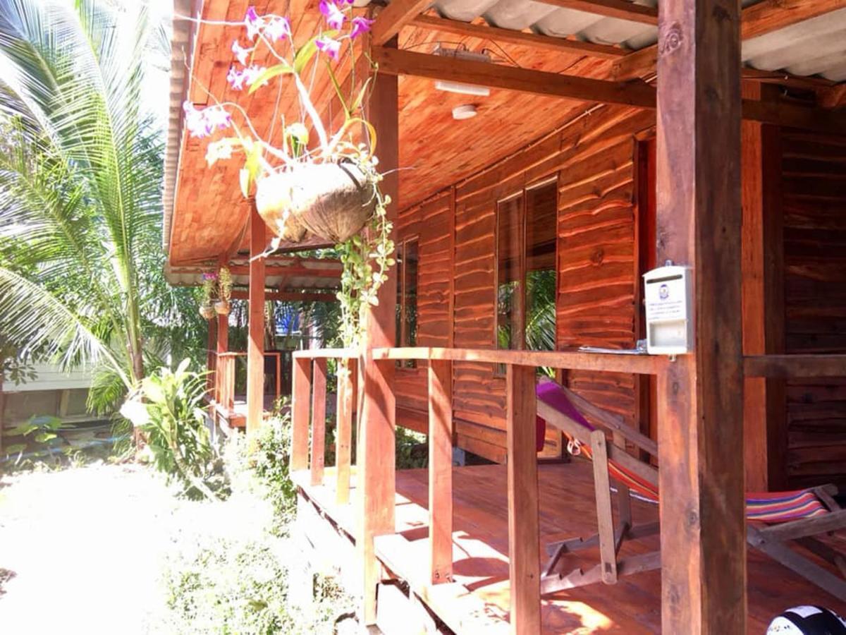 Lanta A Toi House Hotel Koh Lanta Exterior photo